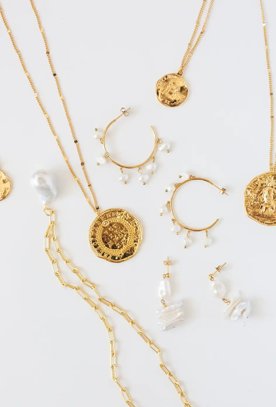 Verschiedene Gold Schmuckstücke